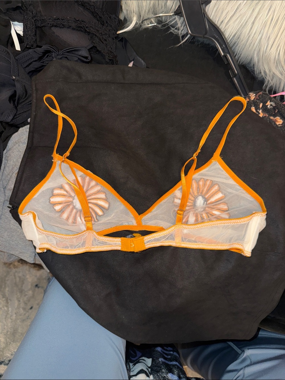 Out From Under UO Delicate Cream Triangle Bra Orange Daisy Embroidery Sz.L - Picture 8 of 8